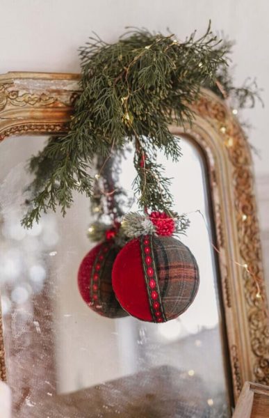 ADDOBBI PER ALBERO DI NATALE